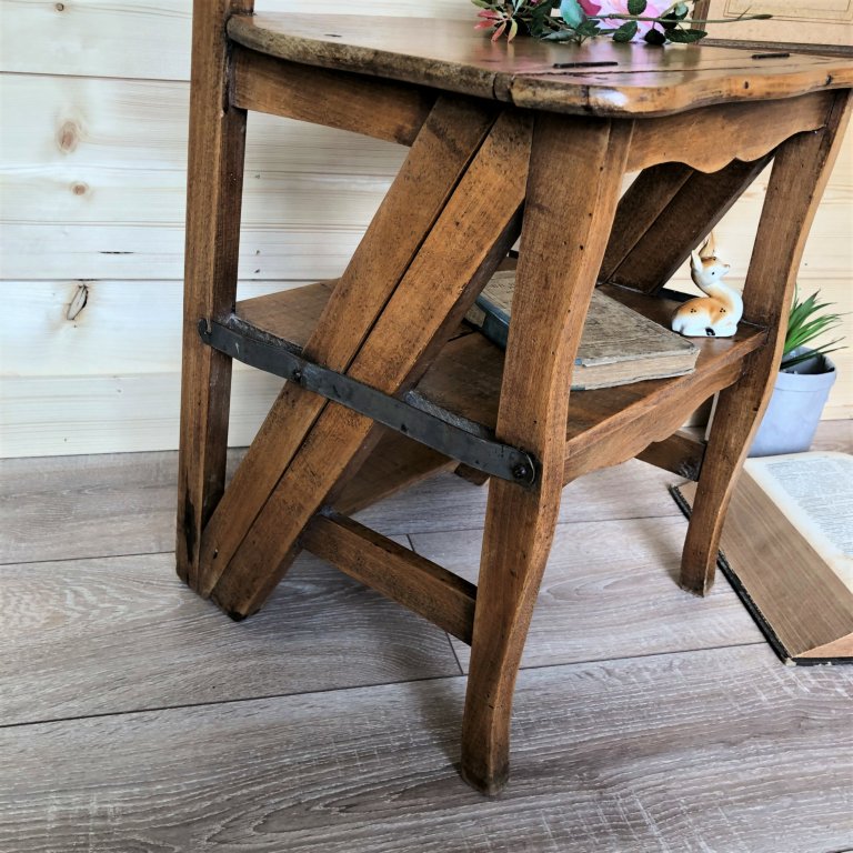 Ancienne grande chaise escabeau - Label Emmaüs