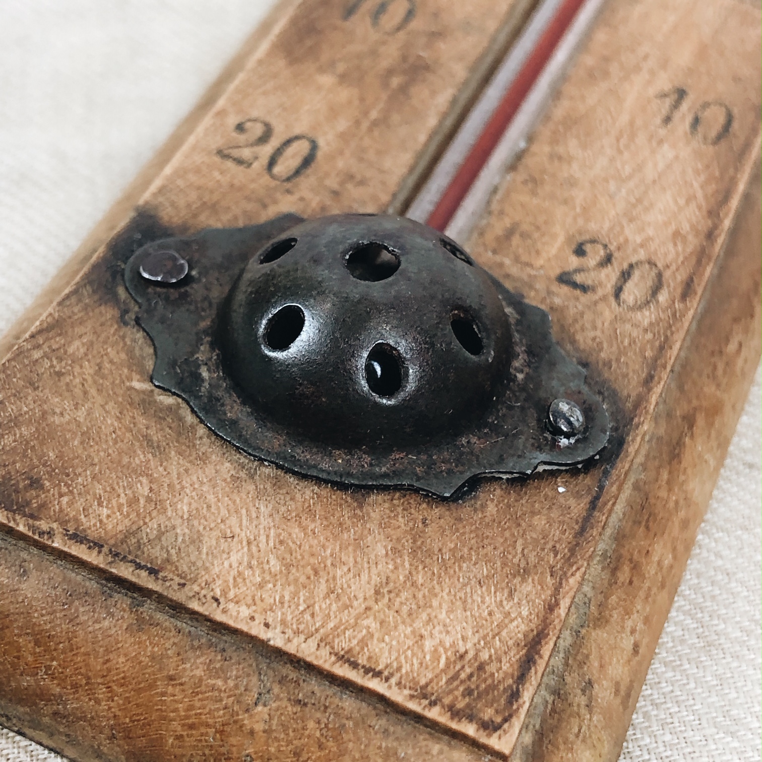 Thermomètre Publicitaire Vintage en Bois en vente sur Pamono