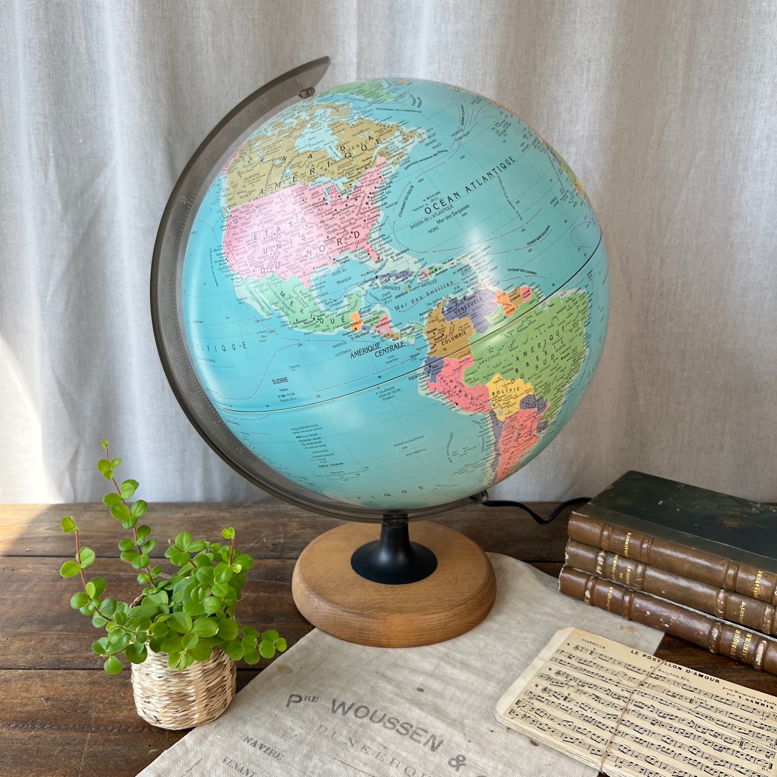 Grand globe terrestre Sudime France - Ma valise en carton