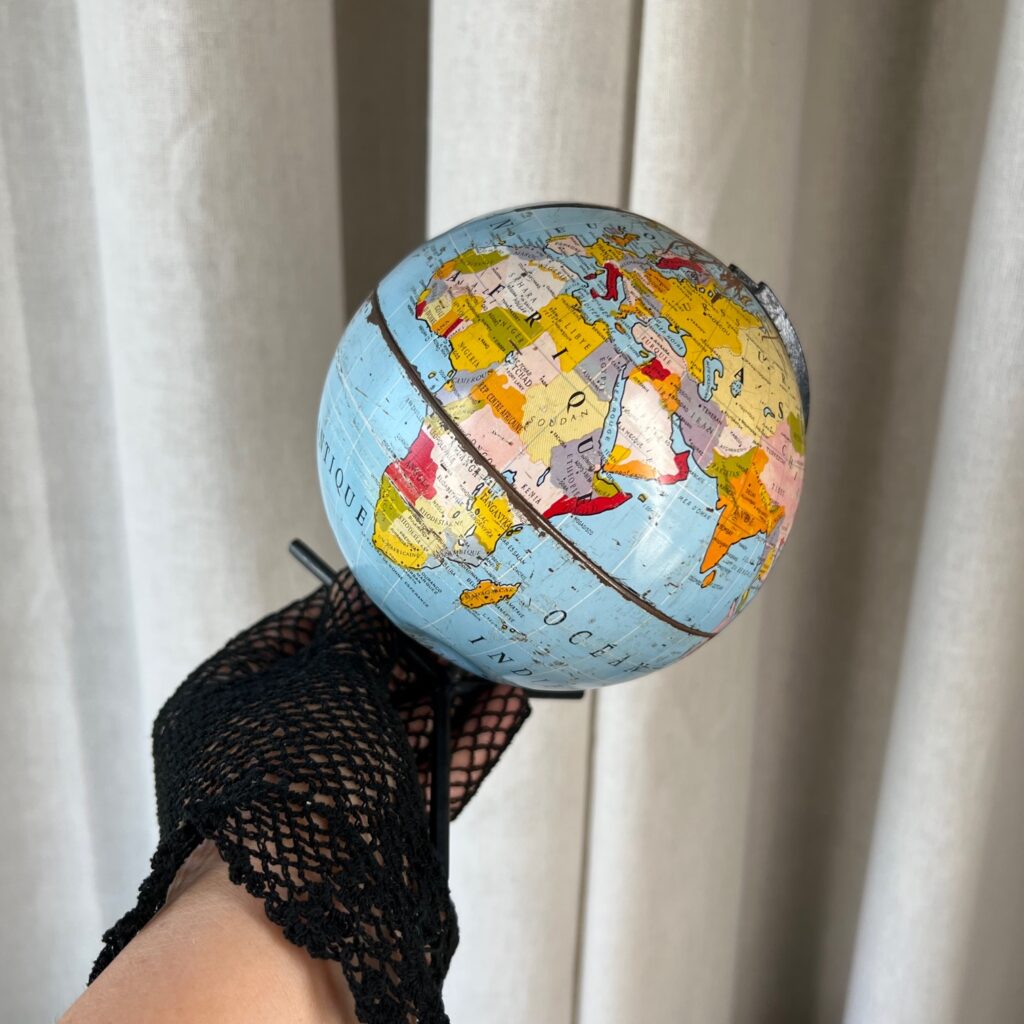 Tirelire globe terrestre, 1950