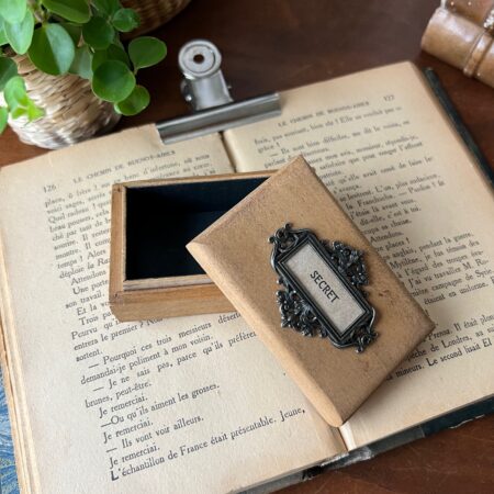Petite boîte en bois "secret"