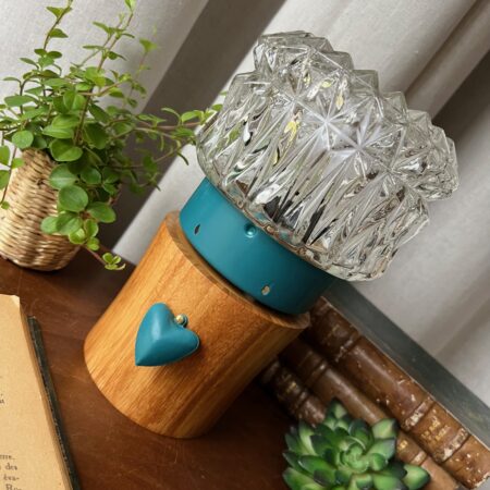 Applique vintage transformée en lampe à poser