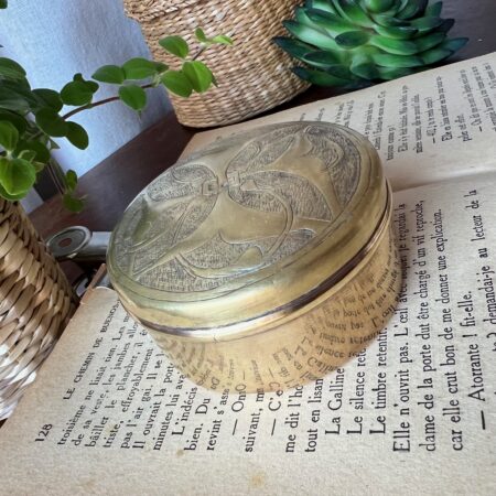 Ancienne petite boite en laiton