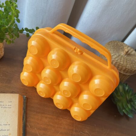 Boite à oeufs vintage orange