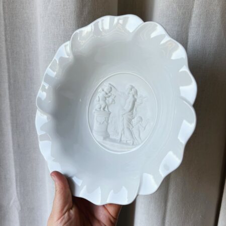 Grand assiette Limoges, porcelaine & biscuit