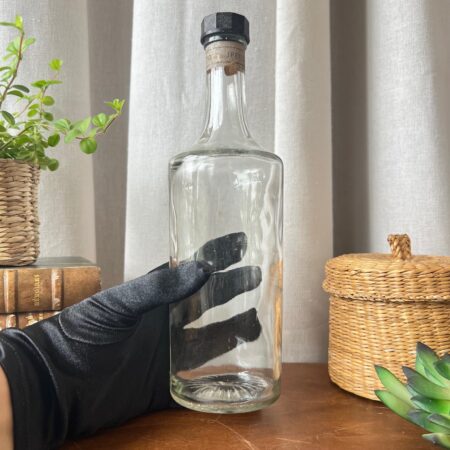 Ancien flacon avec bouchon en bakélite 70°