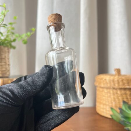 Petit flacon de pharmacie 25