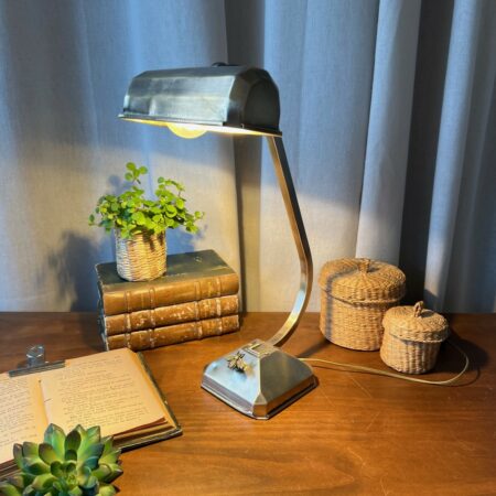 Lampe art déco, modèle "Pirouette"