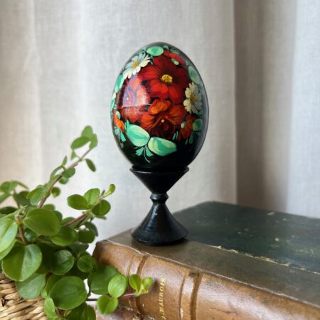 Œuf peint en bois - décor floral ukrainien