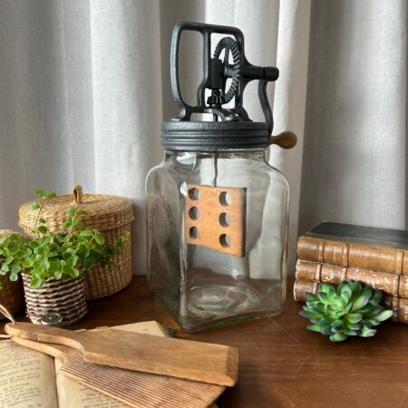 Baratte à beurre ancienne, fabrication anglaise