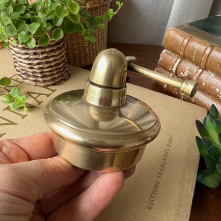 Petite lampe à huile en laiton