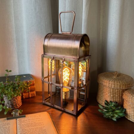 Lanterne en laiton cuivré - marine anglaise