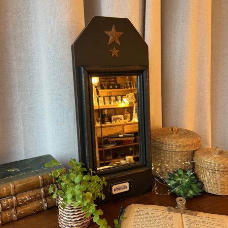 Miroir en bois "La tête dans les étoiles"