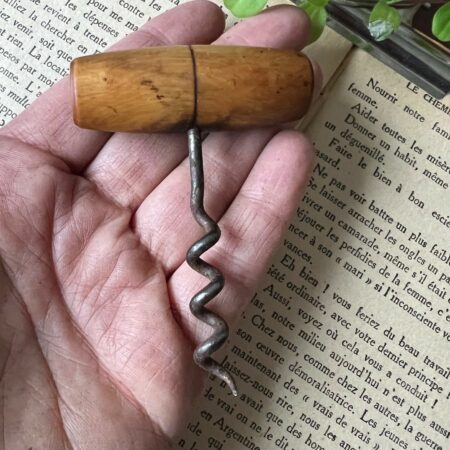 Petit tire-bouchon en buis