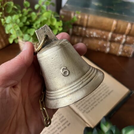 Cloche en bronze n°6