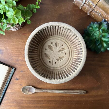 Moule à beurre rond en bois