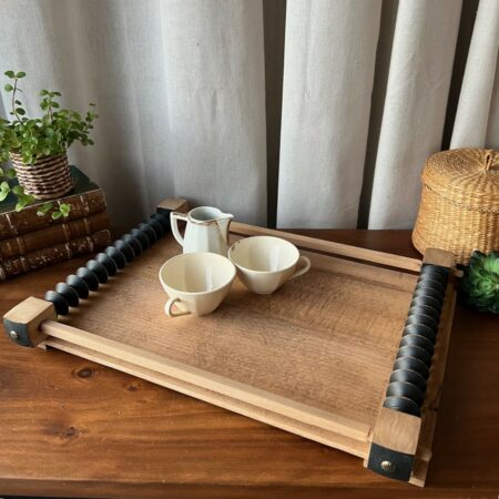 Plateau de service en chêne restauré