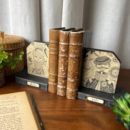 Paire de serre-livres "de A à Z"