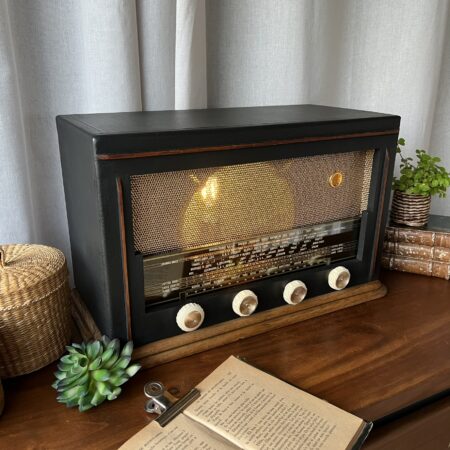 Poste TSF restauré en luminaire