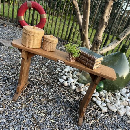 Petit banc en chêne "je pose ça là"