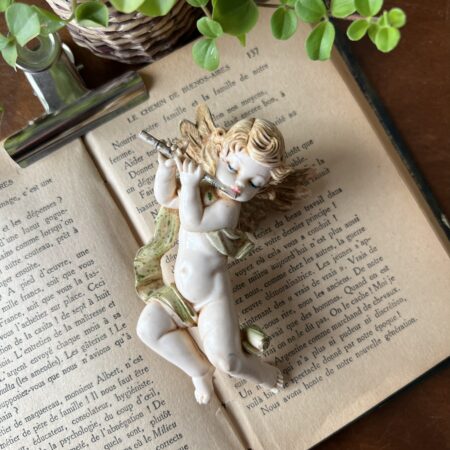 Petit ange, fabrication italienne