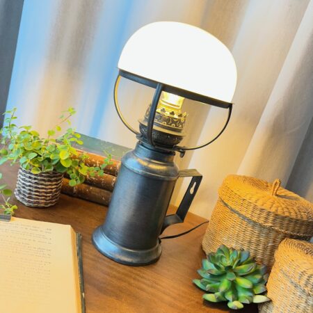 Lampe tempête étain & opaline, électrifiée