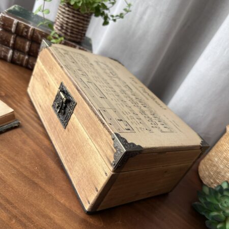 Coffret en bois restauré "Les Papillons !"