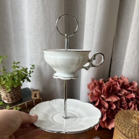 Tasse vintage en porcelaine revisitée en serviteur - n°4