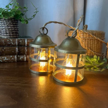 Duo de petites baladeuses en laiton