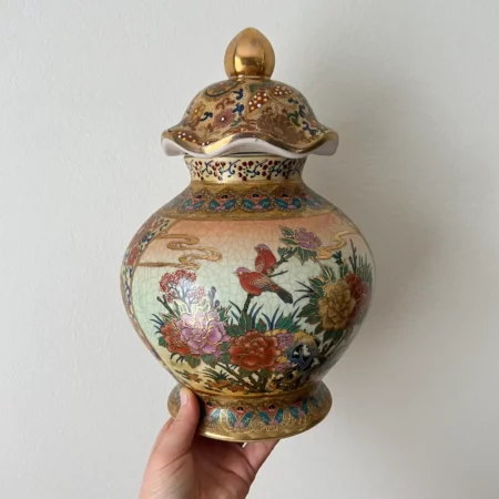 Potiche japonaise ancienne, style Satsuma à décor oiseaux