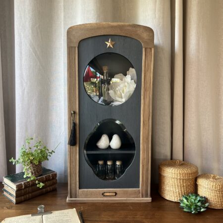 Horloge art déco revisitée en vitrine