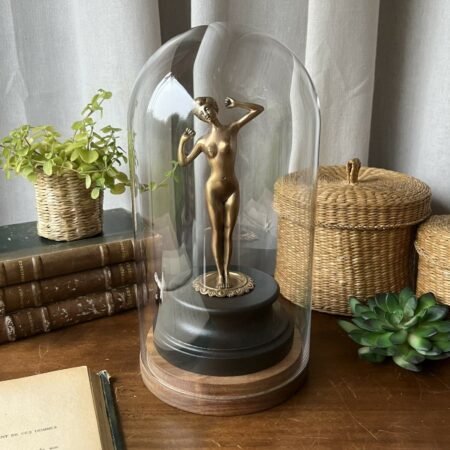 Sculpture ancienne "L’Éveil" sous cloche de verre