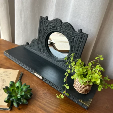 Étagère "miroir" en bois