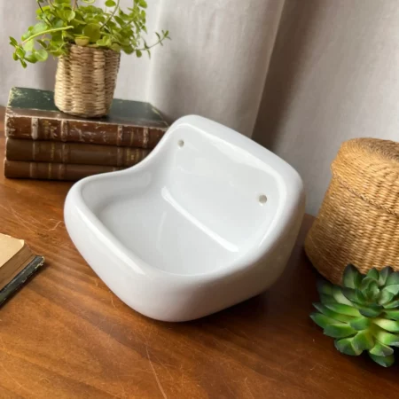 Grand porte-savon mural en porcelaine blanche