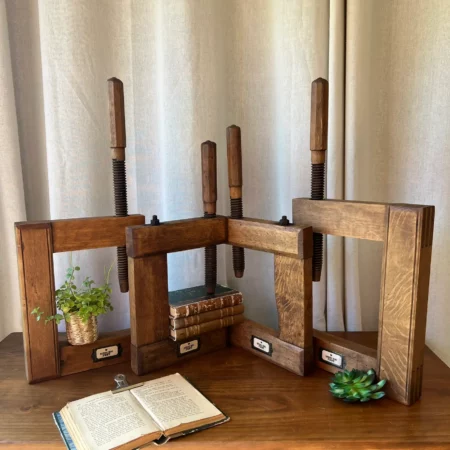 4 anciens serre-joints d’atelier restaurés