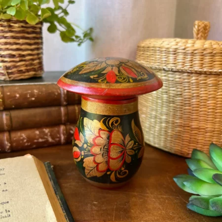 Boîte champignon Khokhloma, art populaire russe