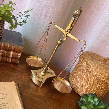 Ancienne balance de bijoutier en laiton