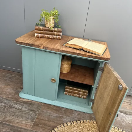 Petit meuble d’appoint vintage "bois et vert" restauré