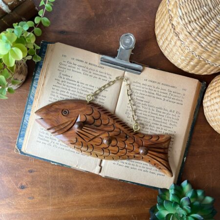 Patère poisson vintage en bois sculpté