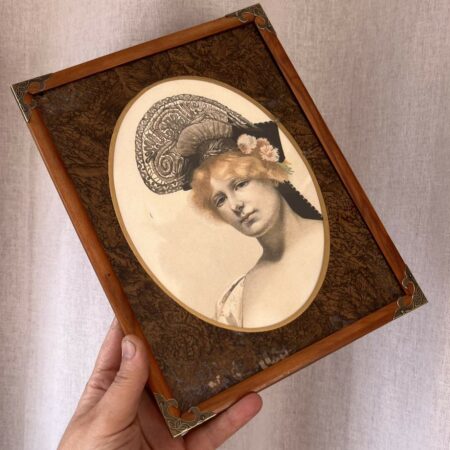 Cadre ancien en bois "Fleur d'Alsace" Portrait féminin fin XIXe siècle