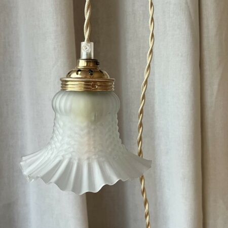 Baladeuse Tulipe blanche en verre satiné