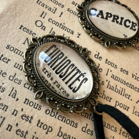 Petites breloques en métal doré & verre ♥ Valérie